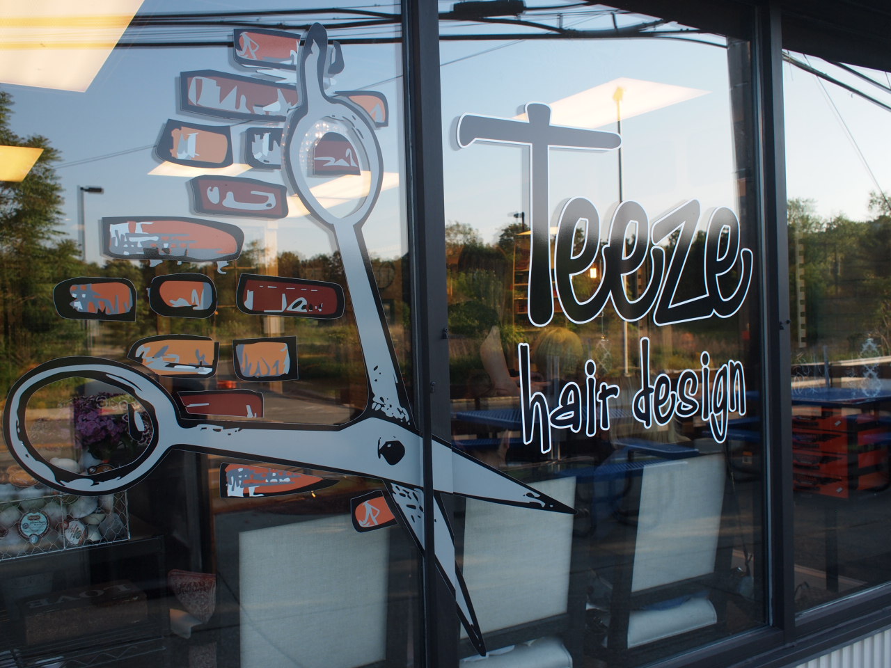 Oakland Teeze Hair Design outside